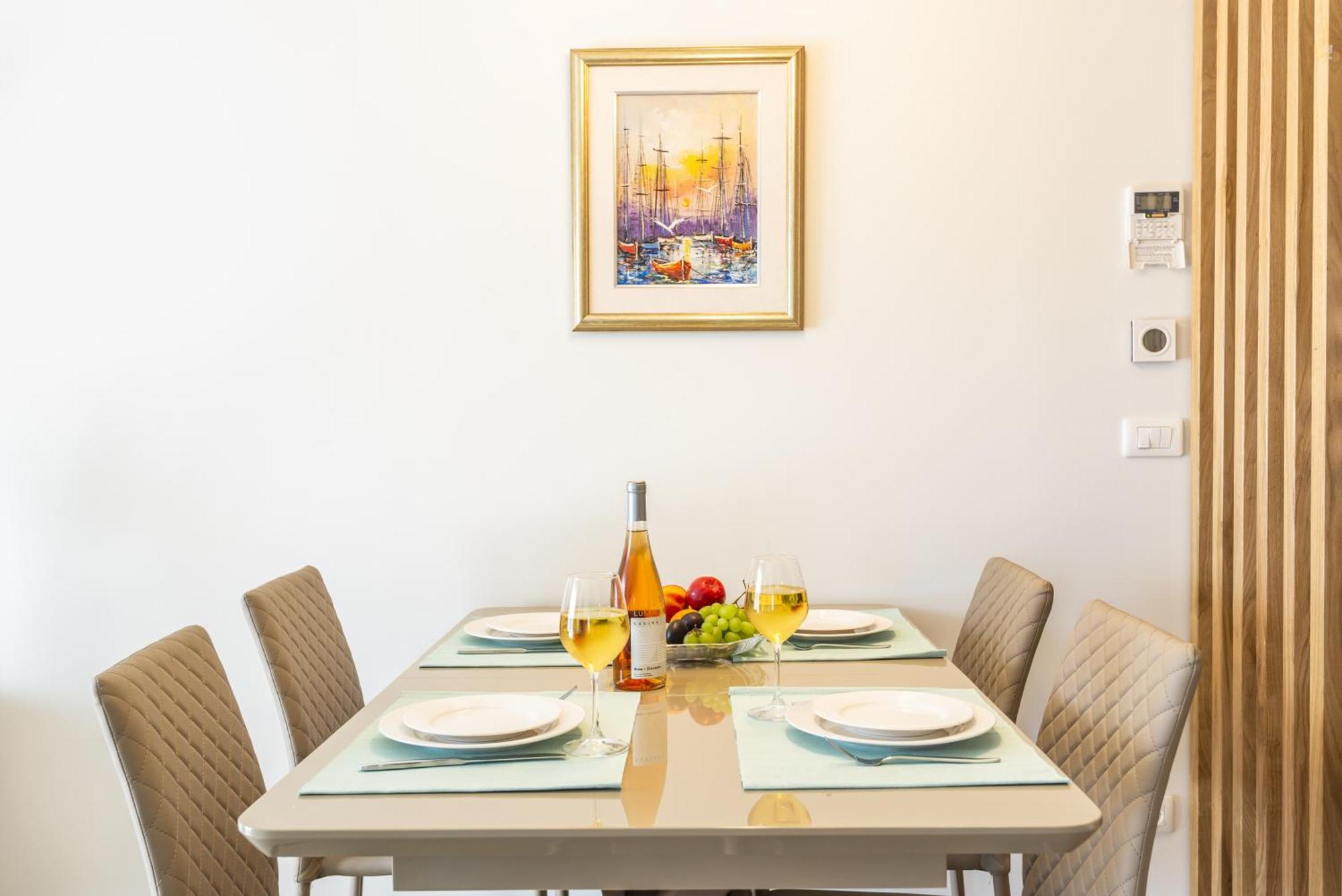 Lustica Apartments Central Tivat Quarto foto